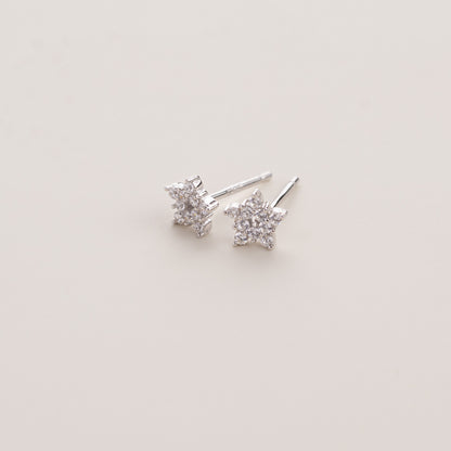 Light Sparkling CZ Star Stud Earrings